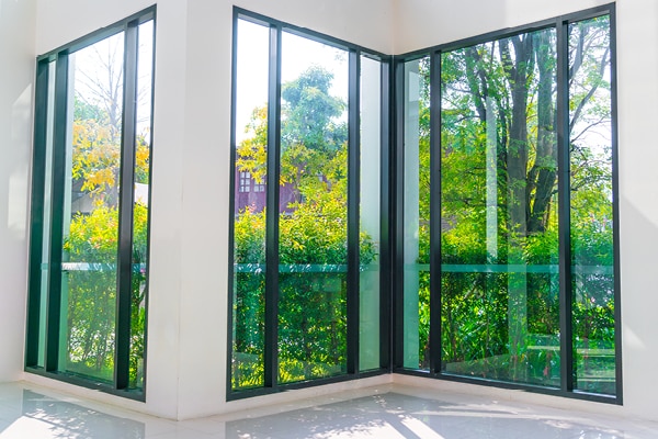 Floor to ceiling windows.
